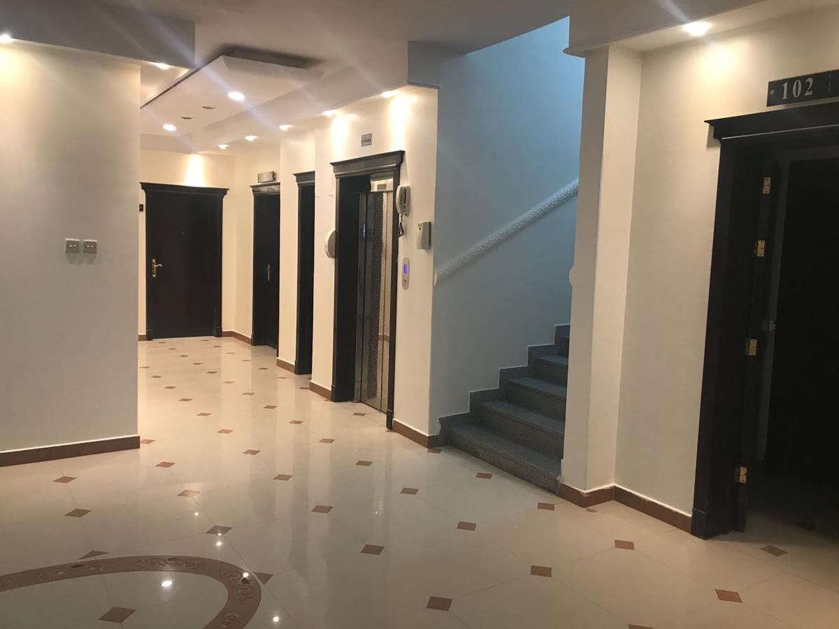 Al Makan Al Mosafer 116 Hotel By Al Azmy Рияд Екстериор снимка