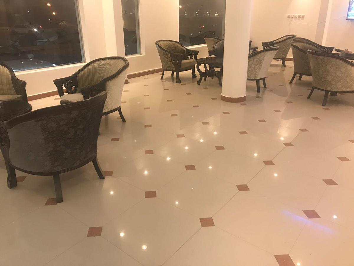 Al Makan Al Mosafer 116 Hotel By Al Azmy Рияд Екстериор снимка